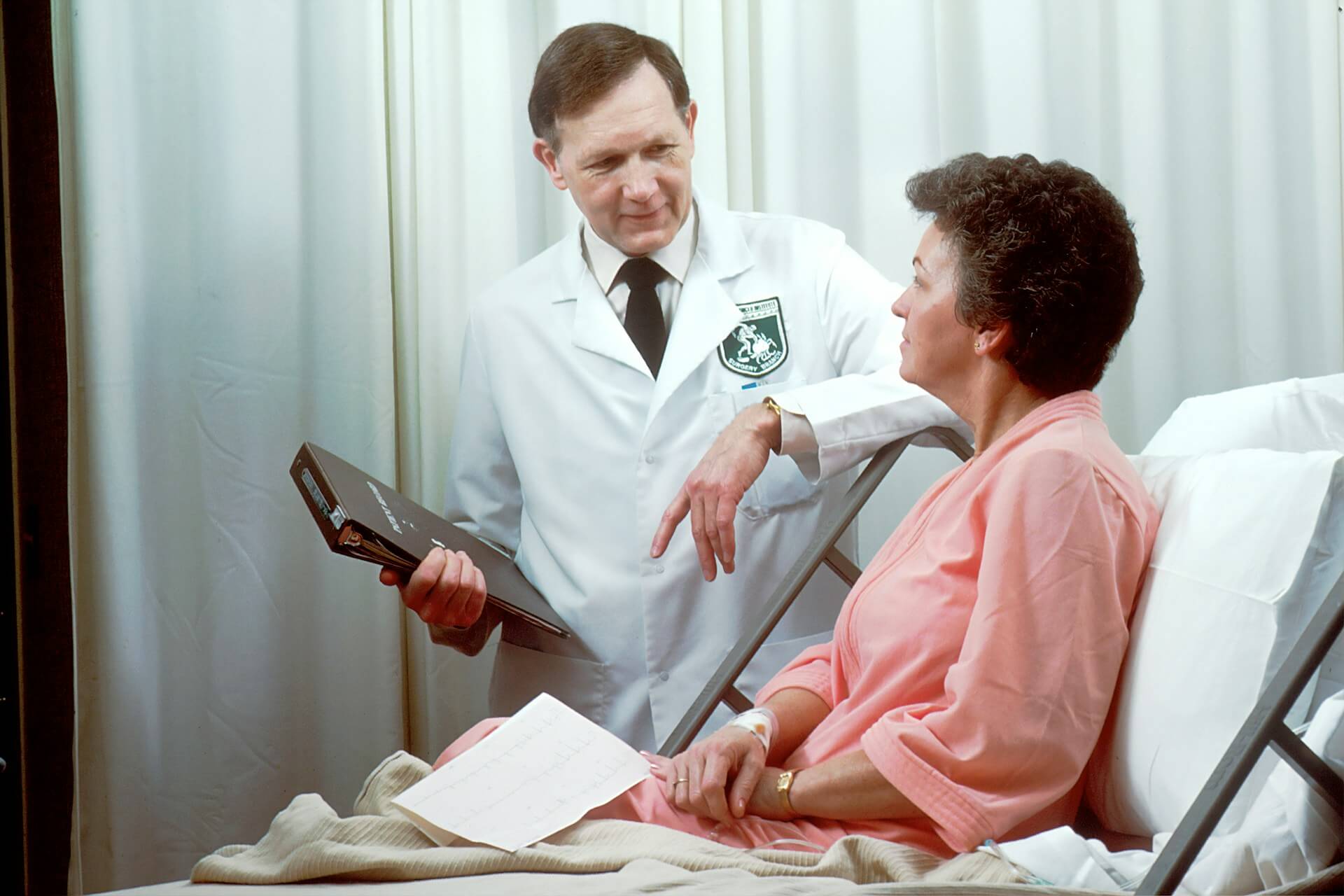 How to Identify the Top Gastroenterologists for Seniors Near You